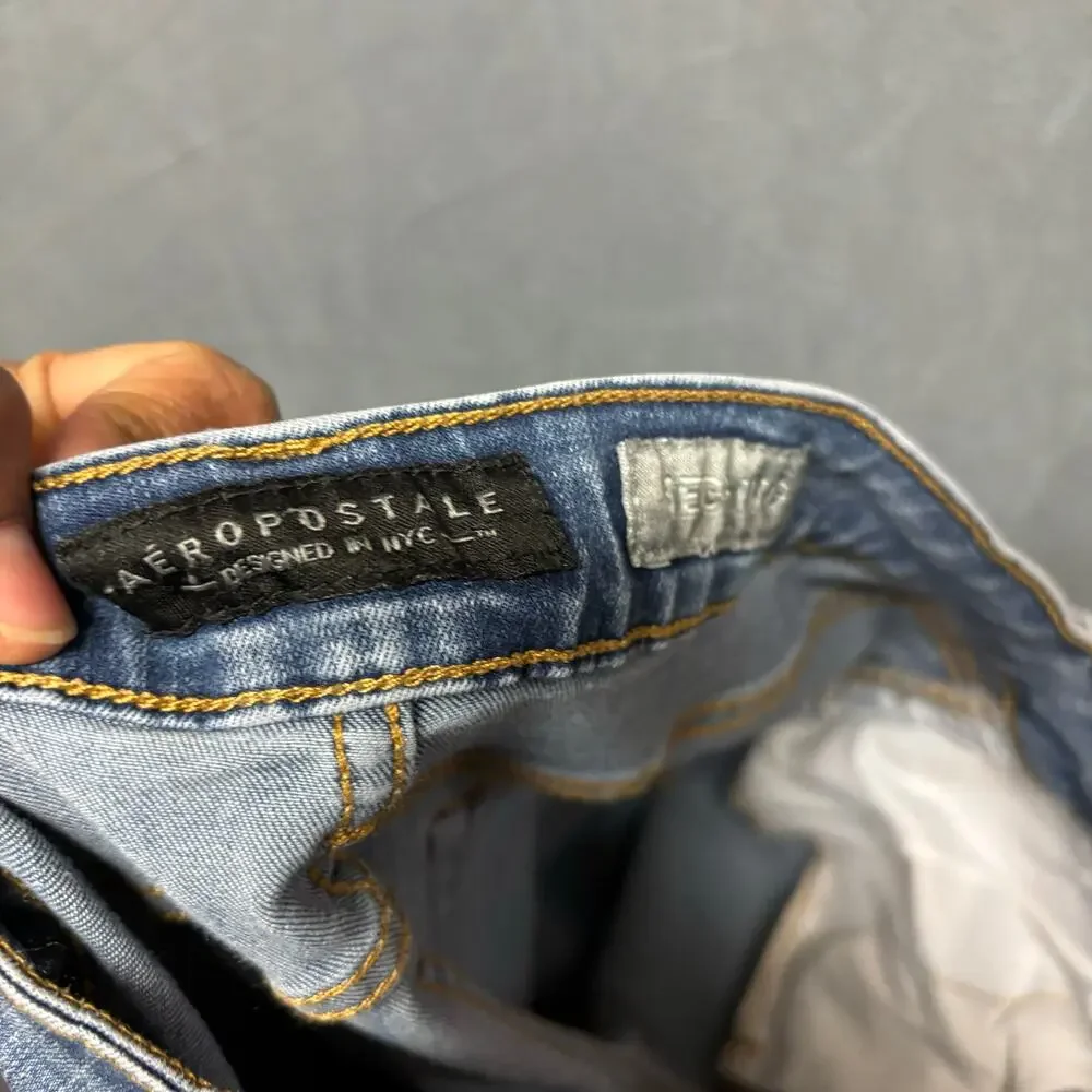 Aeropostale follow me